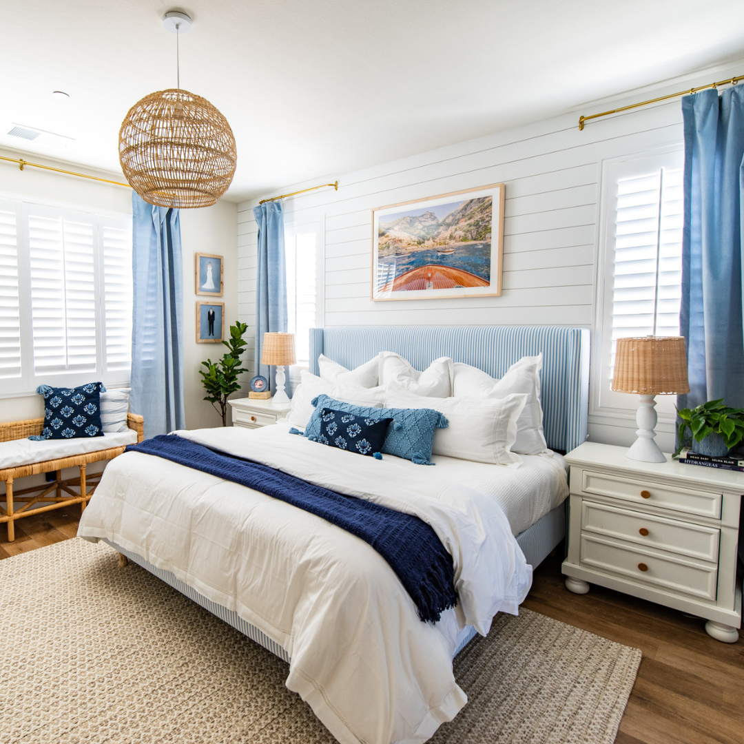 Blue and white themed bedroom deals