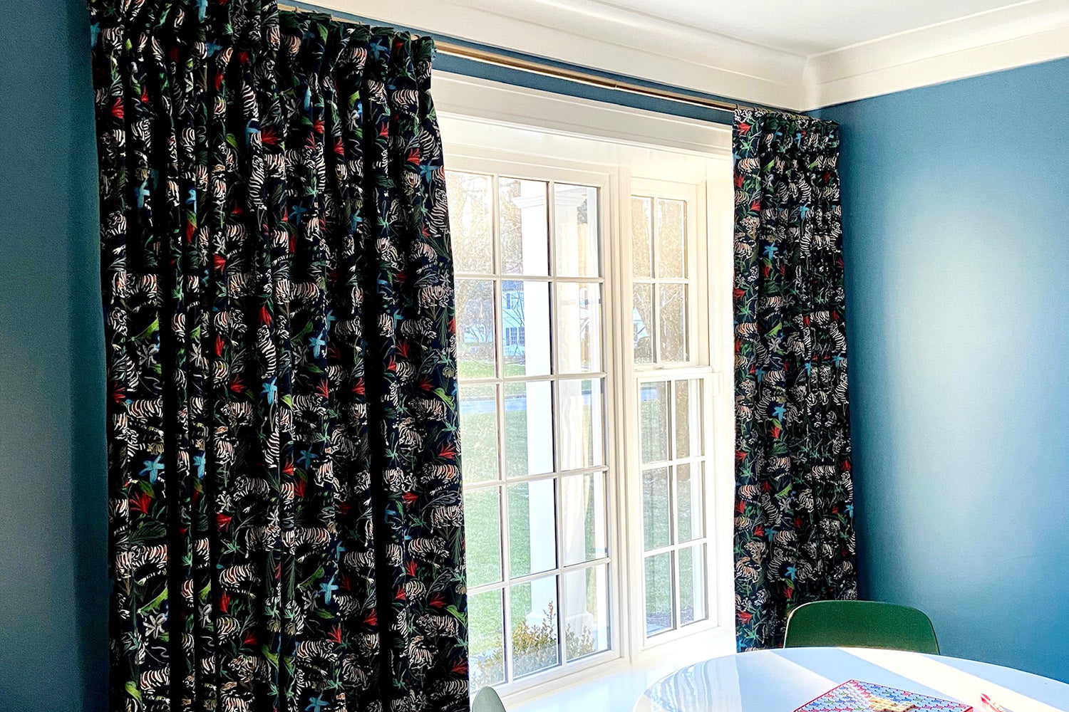 Room Darkening Curtains vs. Blackout Shades: What's the Difference? -  Pepper Home
