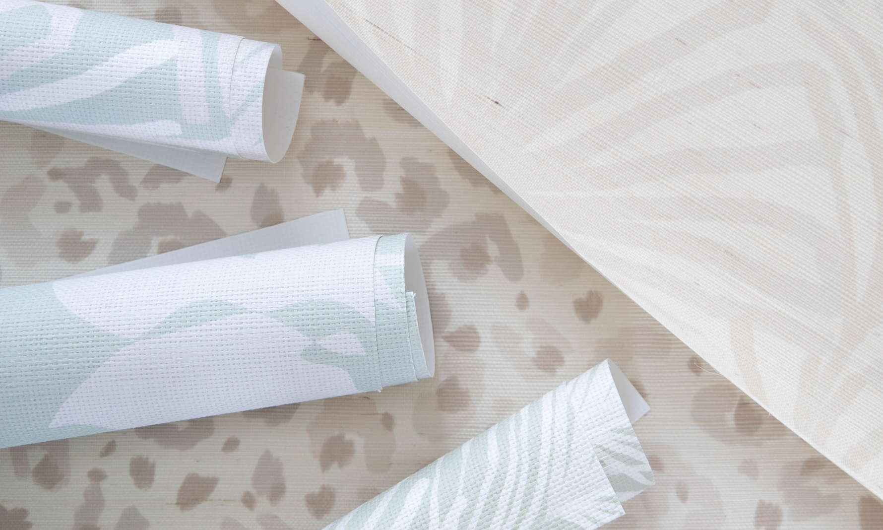 Patterned Grasscloth Wallpaper