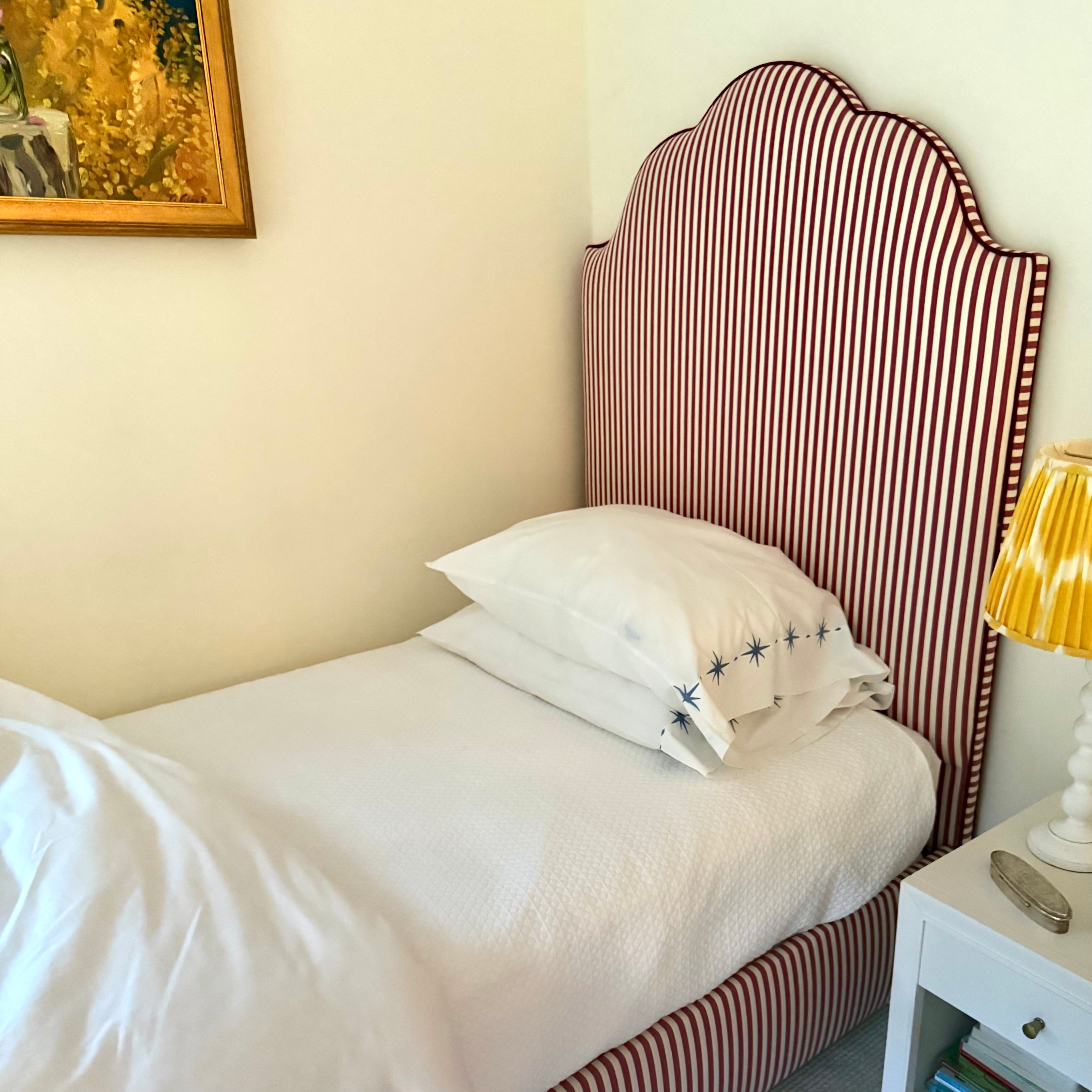 UGC Bed Regina Louisa Cranberry EllieH 20250925