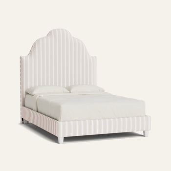 FEATURED: Shown in Queen / 11" Rails / Smoke / Snow Welt