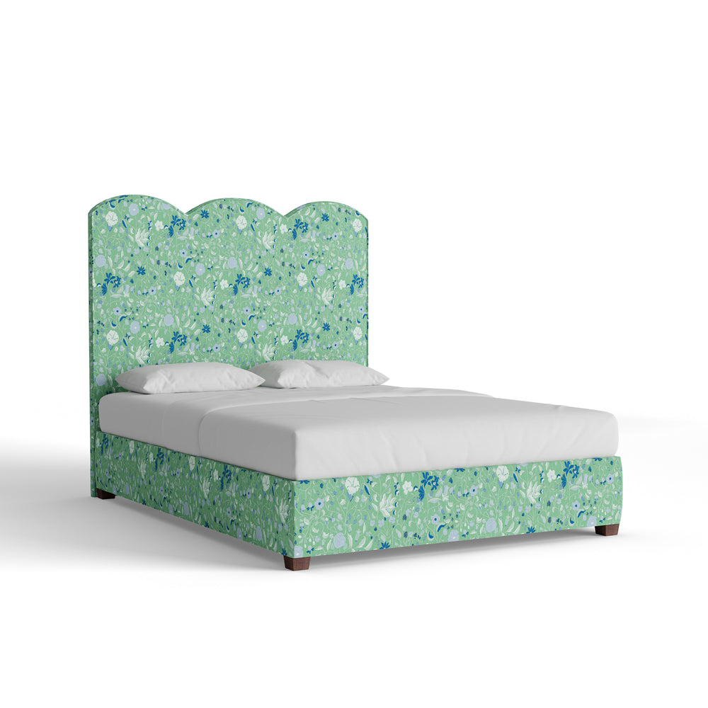 Queen lulie parsley custom on white background