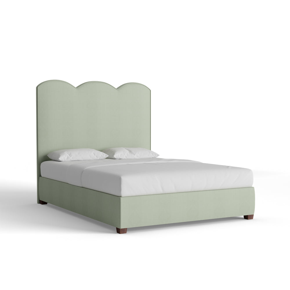 Queen laurel velvet custom on white background