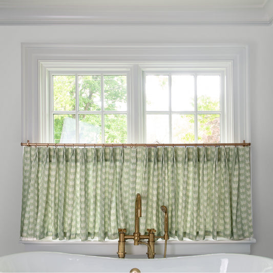 FEATURED: Shown in Tailored Pleat