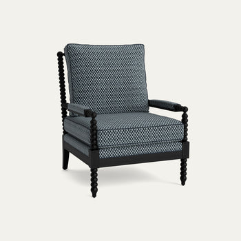 FEATURED: Shown with Ebony / Midnight Welt
