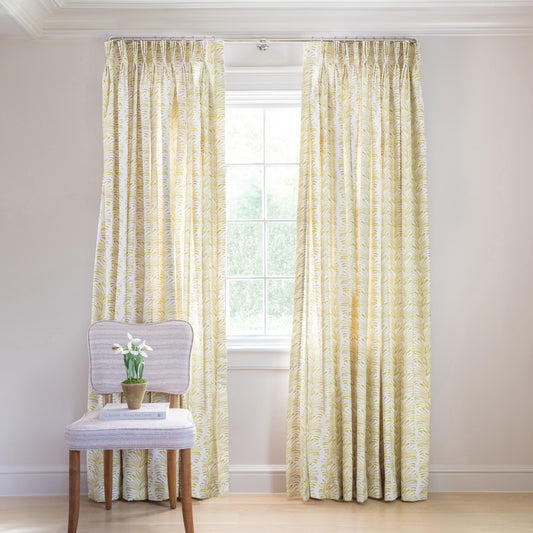 FEATURED: Shown in Pinch Pleat / Privacy
