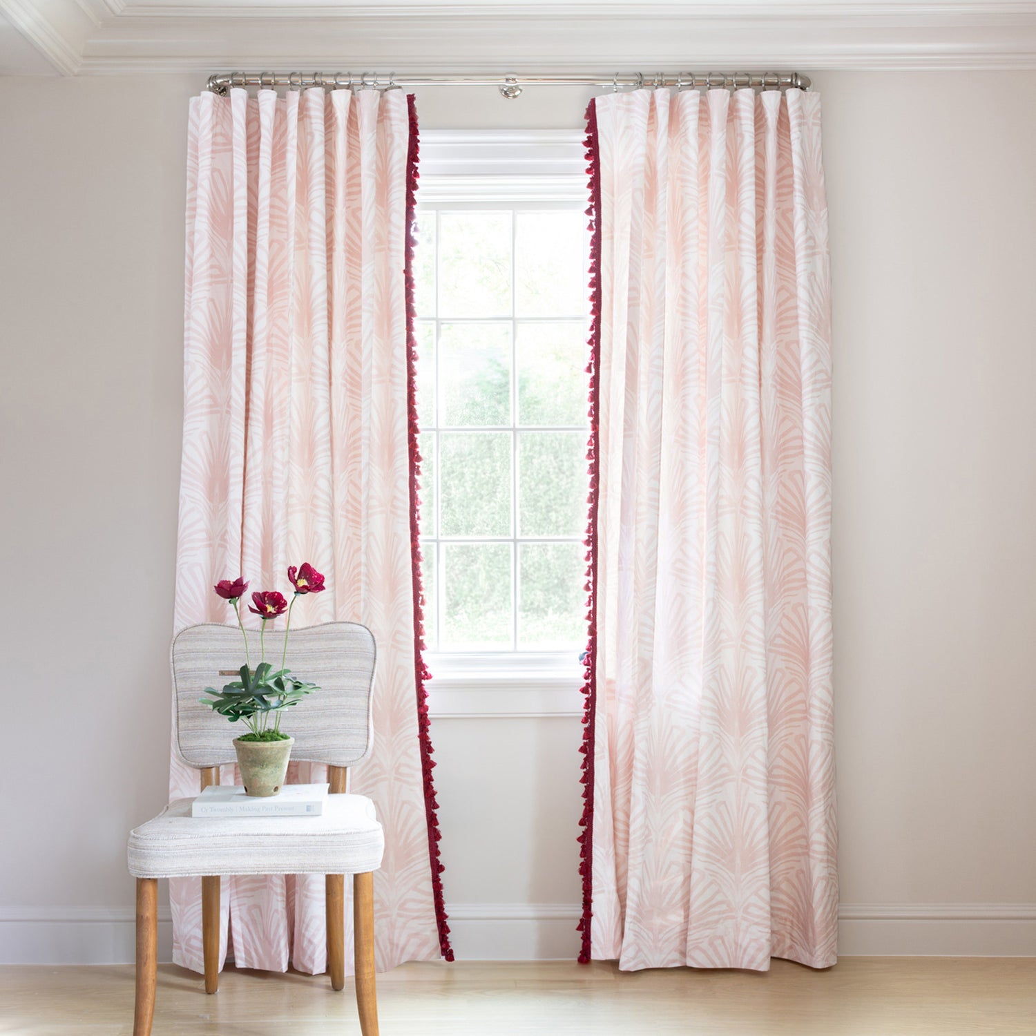 Shown with Ring Top / Privacy / Raspberry Tassel