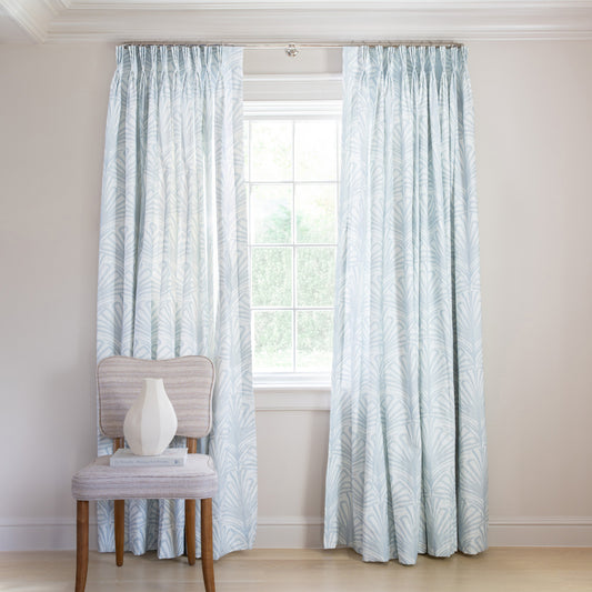 FEATURED: Shown in Pinch Pleat / Privacy