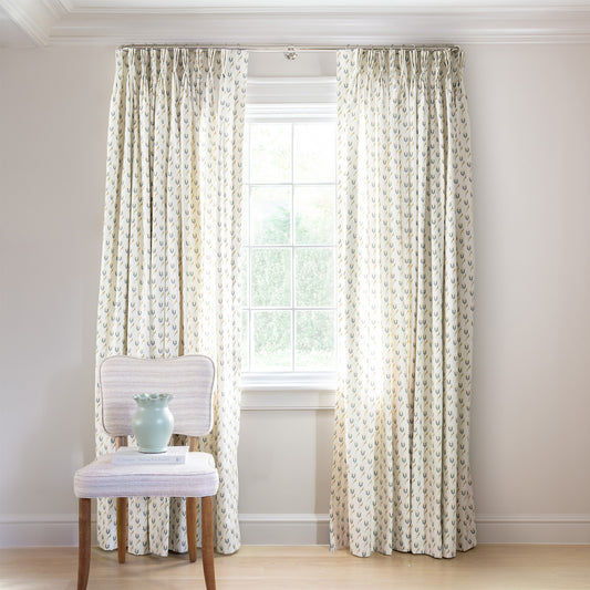 Shown in Pinch Pleat / Privacy