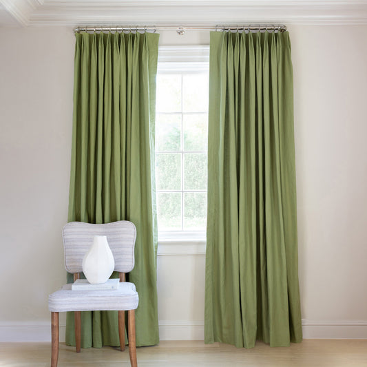 FEATURED: Shown in Tailored Pleat / Privacy