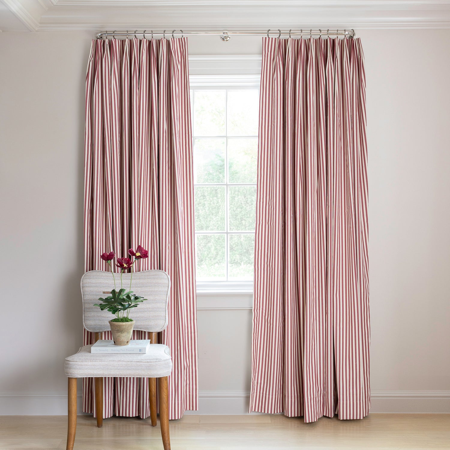 Shown in Tailored Pleat / Blackout