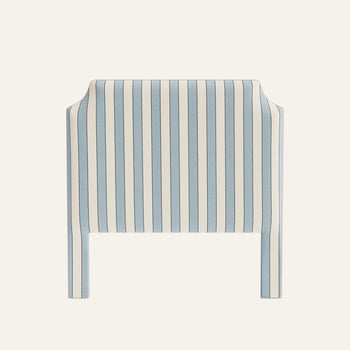 FEATURED: Shown in Queen / Sand Welt