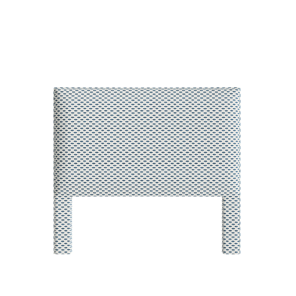 Queen willow amalfi custom on white background