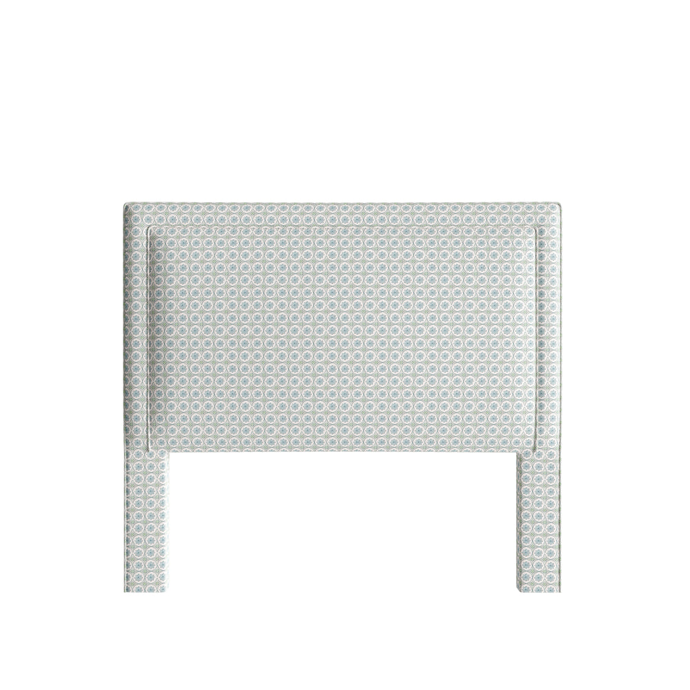 Queen hayes sea salt custom on white background