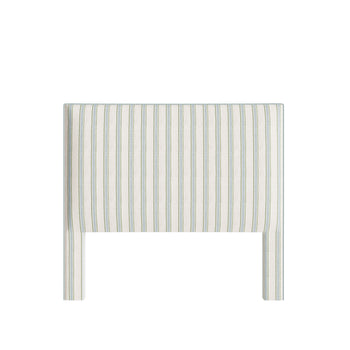 FEATURED: Shown in Queen / Powder Welt