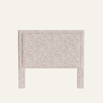 FEATURED: Shown in Queen / Powder Welt