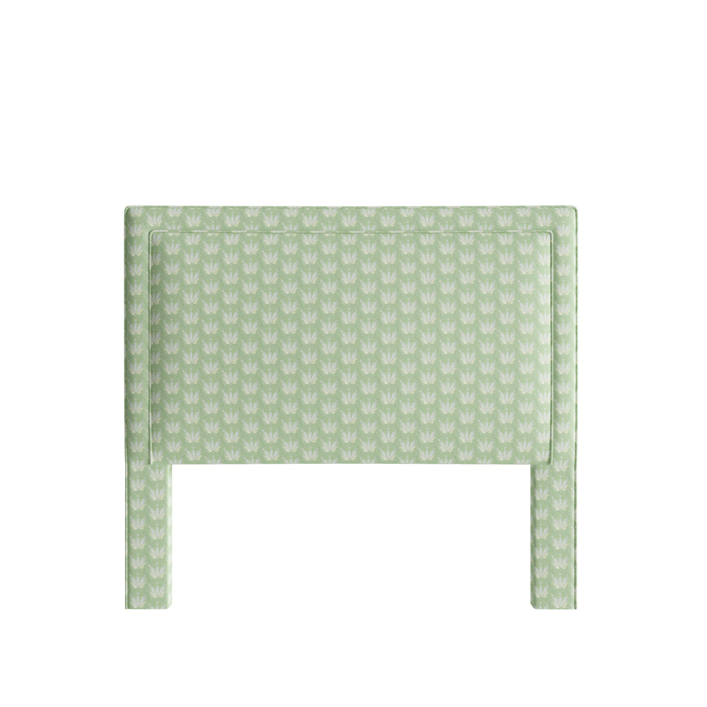 Queen serena sea salt custom on white background