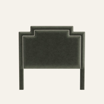 FEATURED: Shown in Queen / Sand Welt