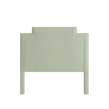 FEATURED: Shown in Queen / Snow Welt