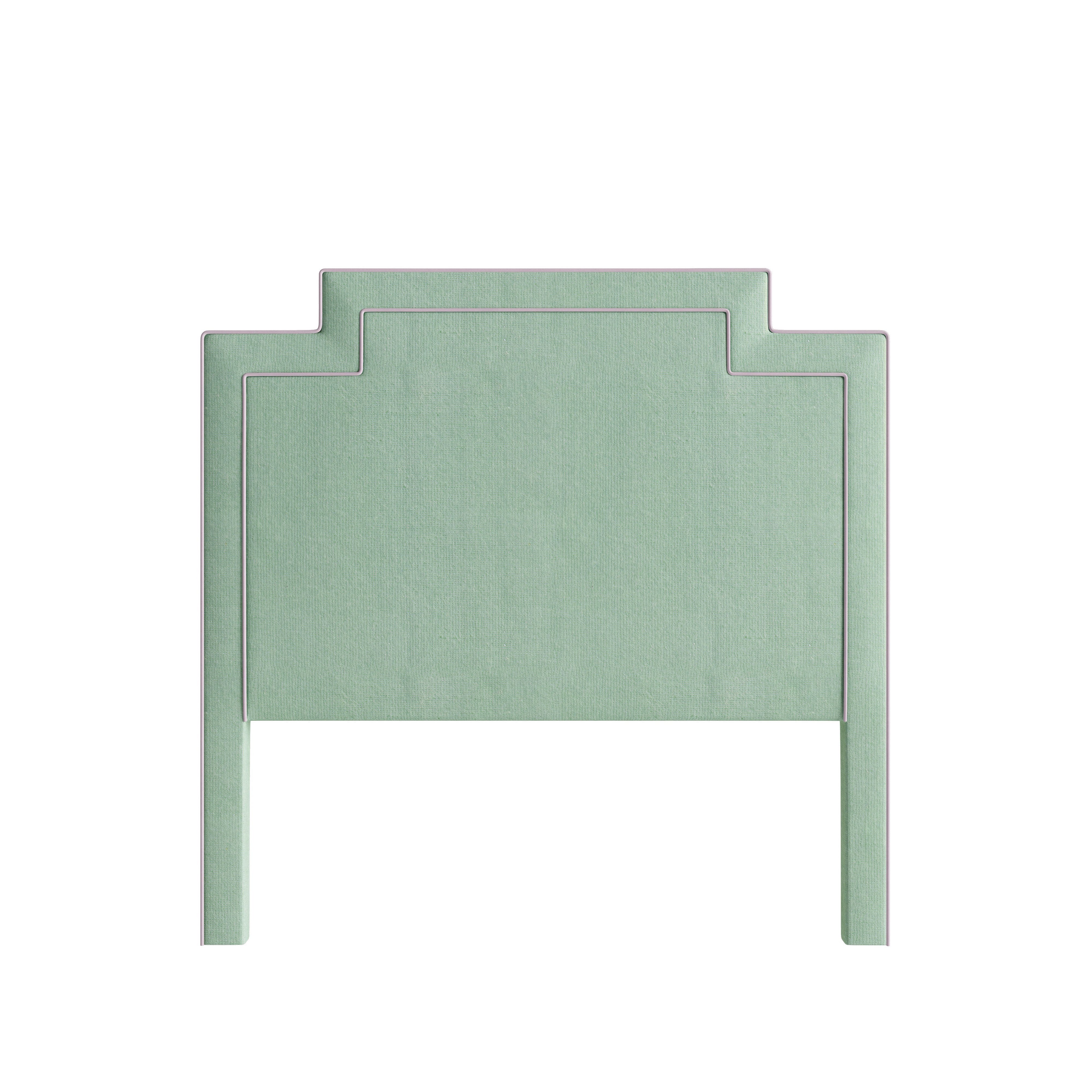 Shown in Queen / Lilac Velvet Welt