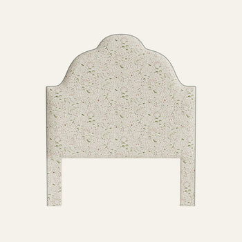 FEATURED: Shown in Queen / Sage Welt