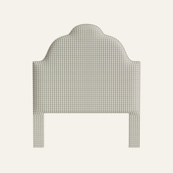 FEATURED: Shown in Queen / Self Welt