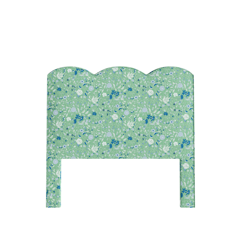 Queen lulie parsley custom on white background