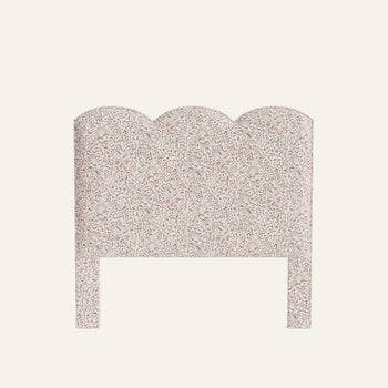 FEATURED: Shown in Queen / Self Welt