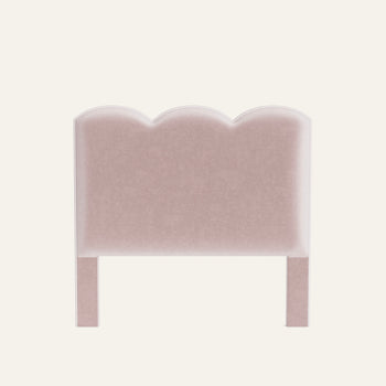 FEATURED: Shown in Queen / Snow Welt