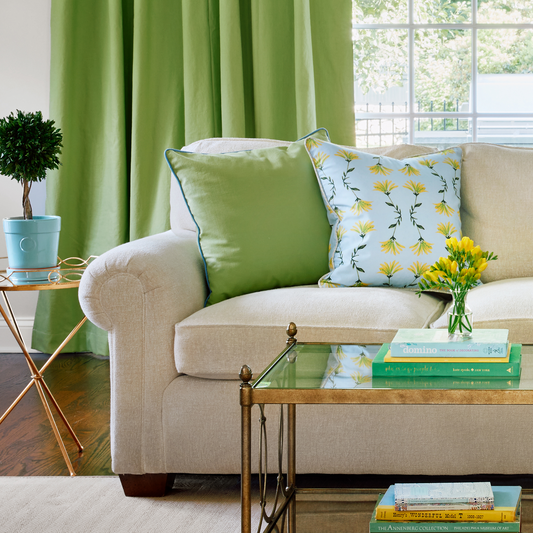 How To Pick the Perfect Living Room Curtains