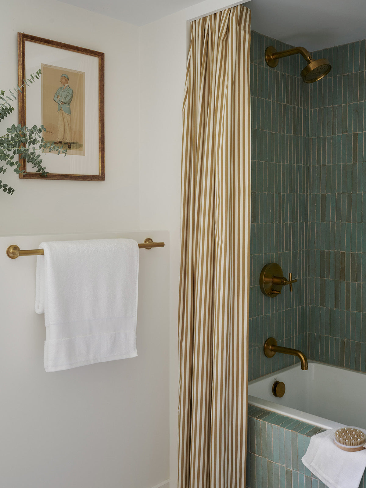 CollectionUGC 3x4 showercurtains louisacamel