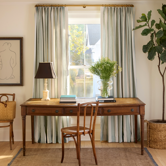 FEATURED: Shown in Tailored Pleat / Privacy