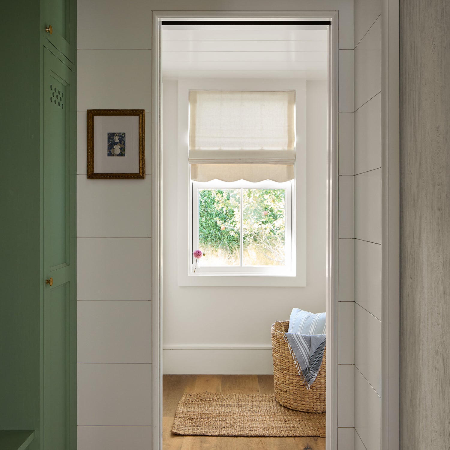 FEATURED: Shown in Flour / Scalloped