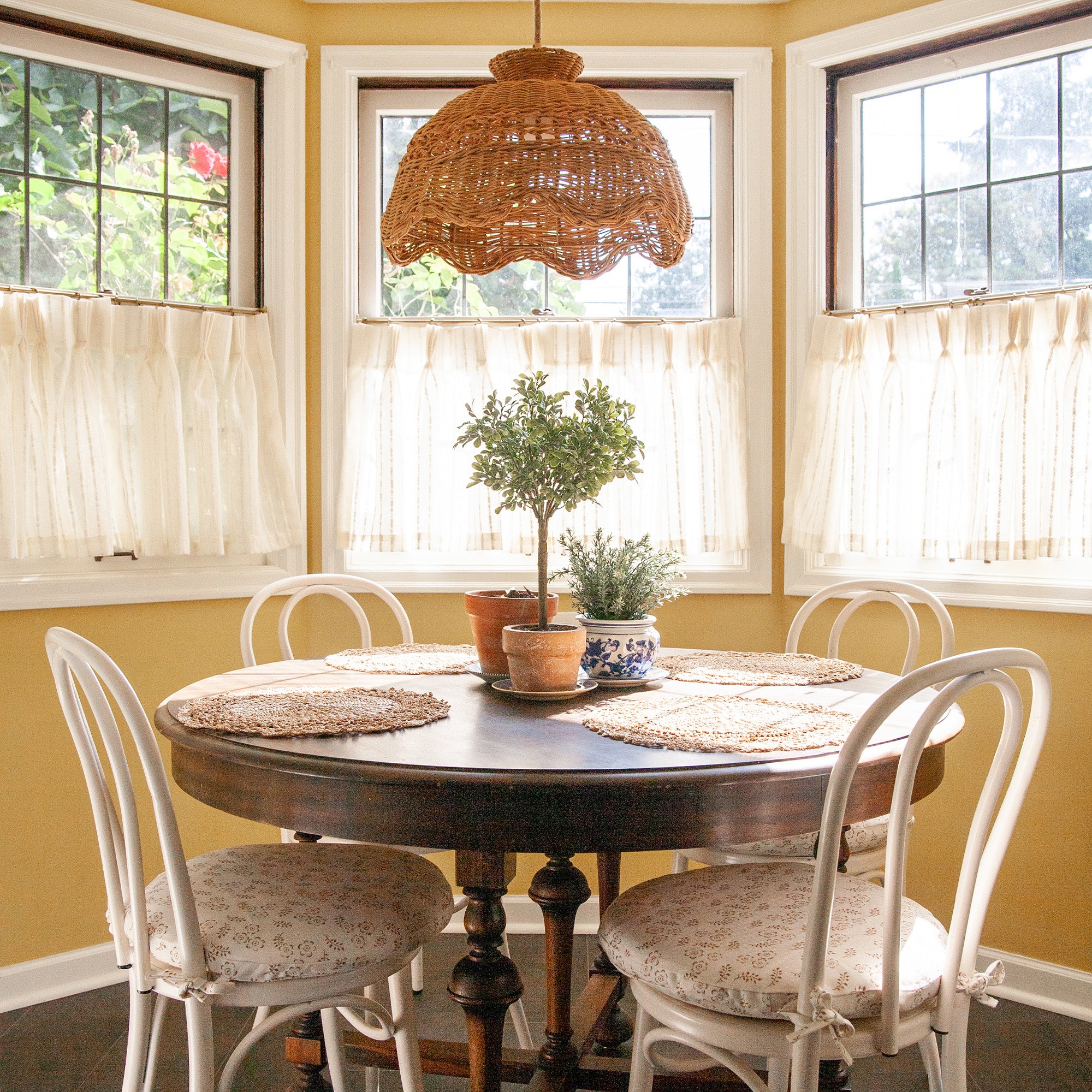 UGC Category Cover CafeCurtain Madeline Flour 3