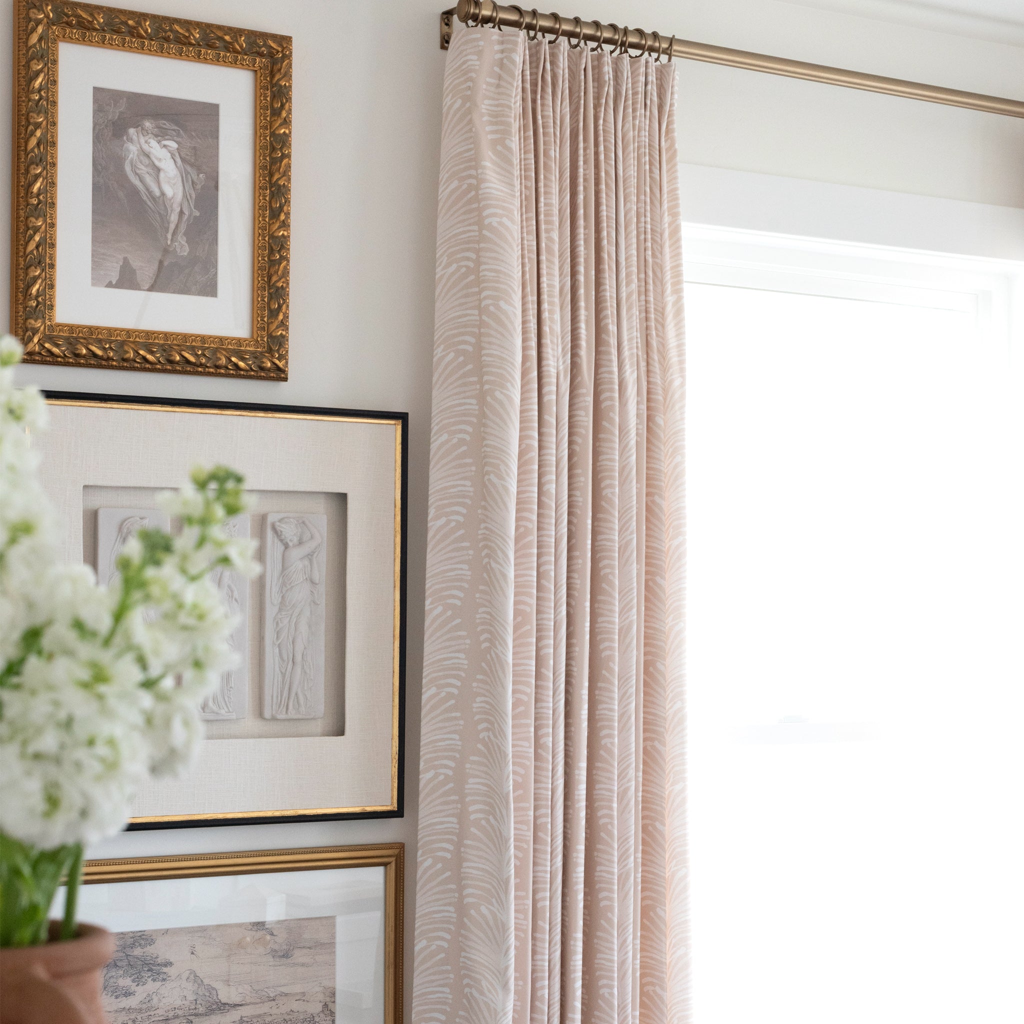 FEATURED: Photo by @roomfortuesday. Shown in Tailored Pleat / Privacy.