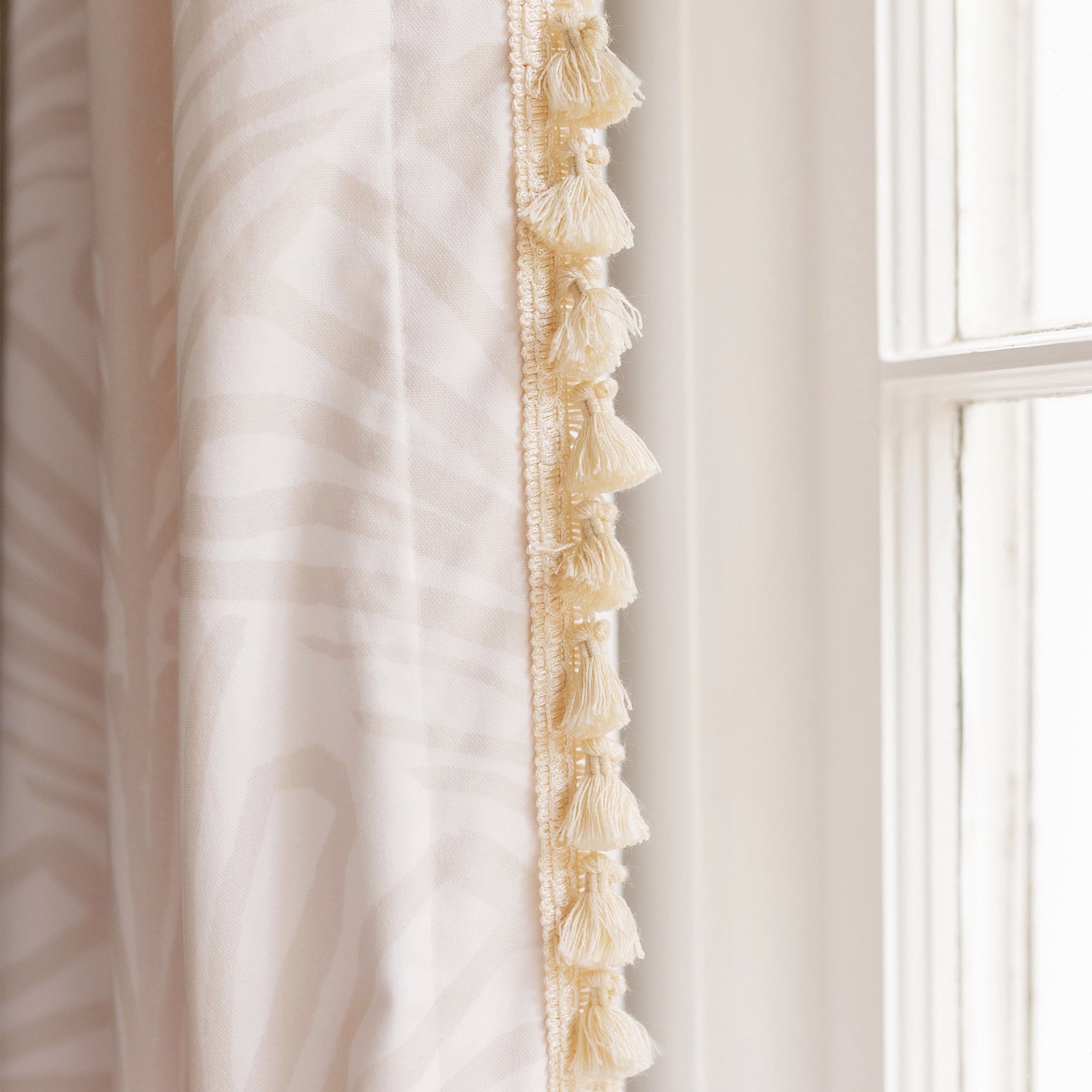 FEATURED: Photo by @mckenziefussell. Shown in Privacy / Cream Tassel.