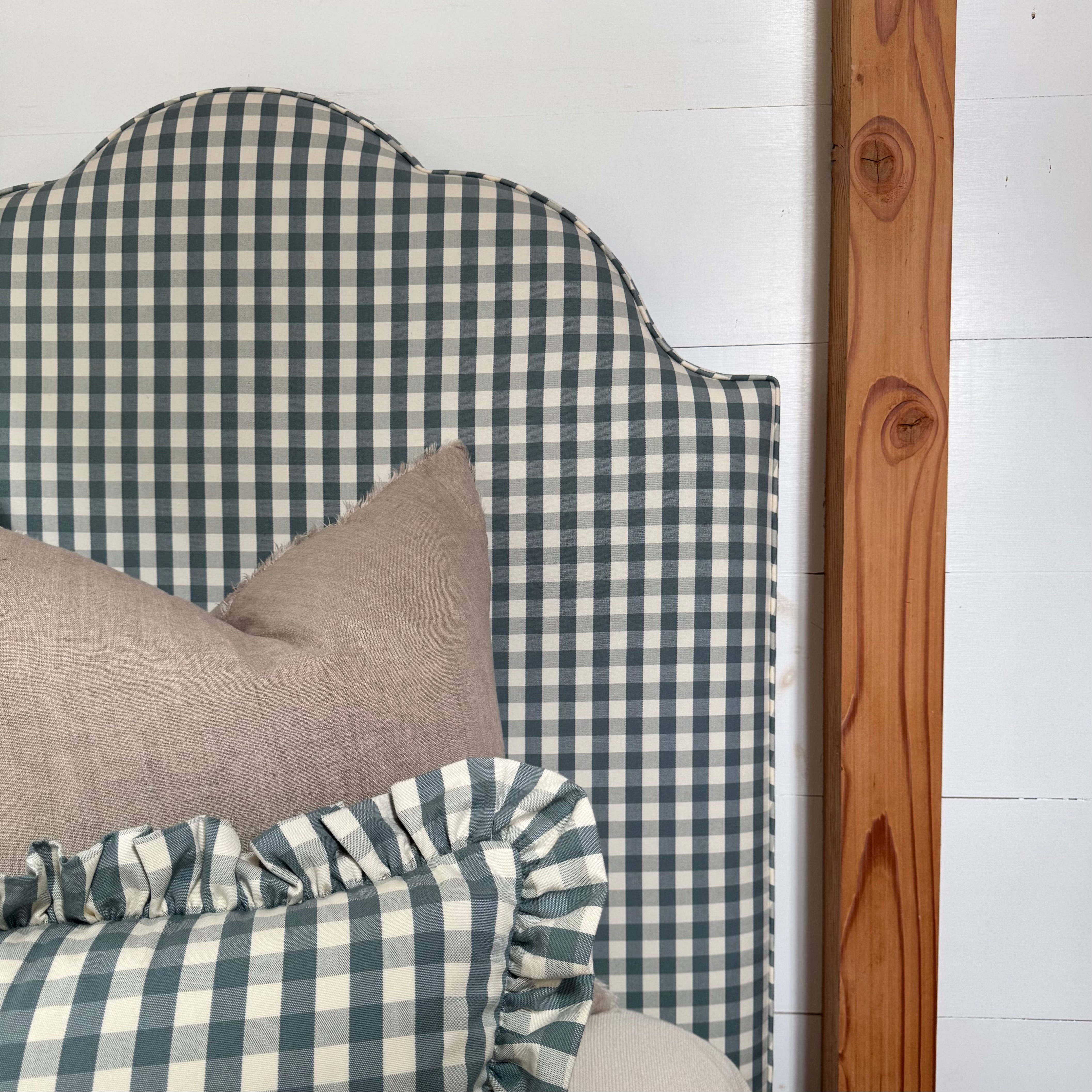 UGC Furniture Headboard Regina Millie Harbor Raith 101725 2