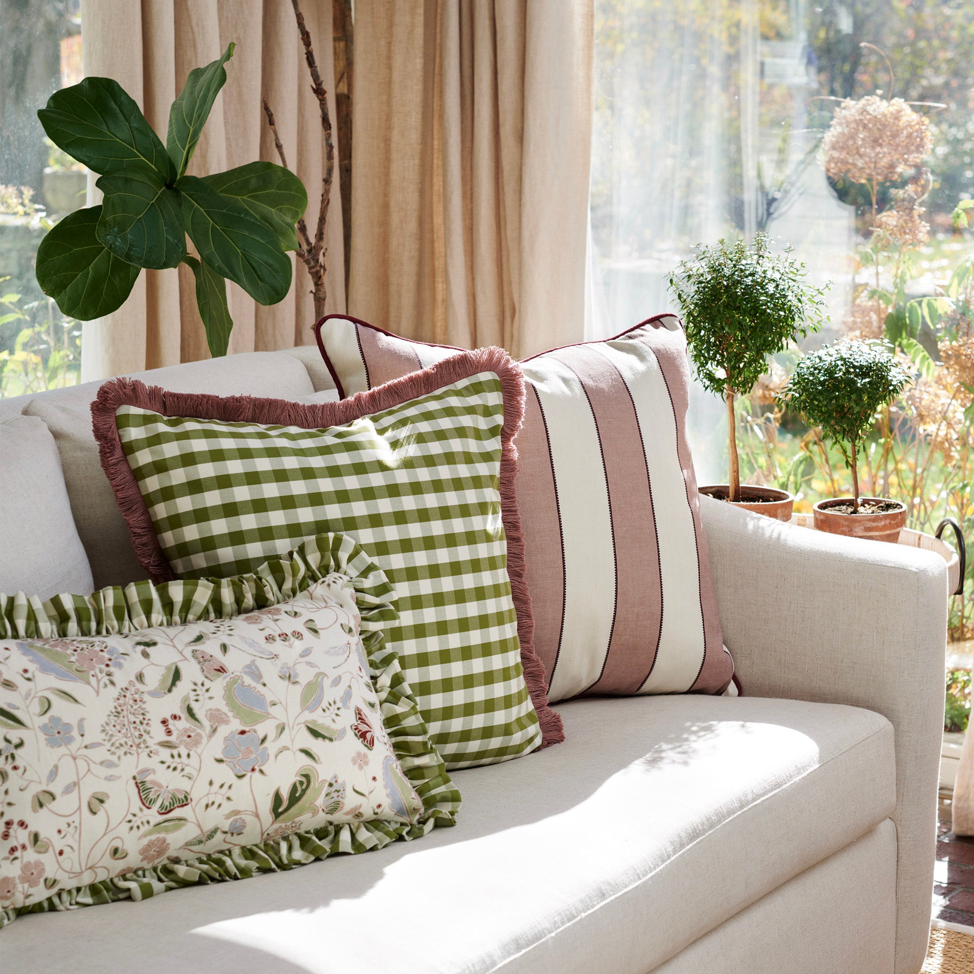 FEATURED: Photo by @oliverjames_interiors & @tamara_flanagan_photo