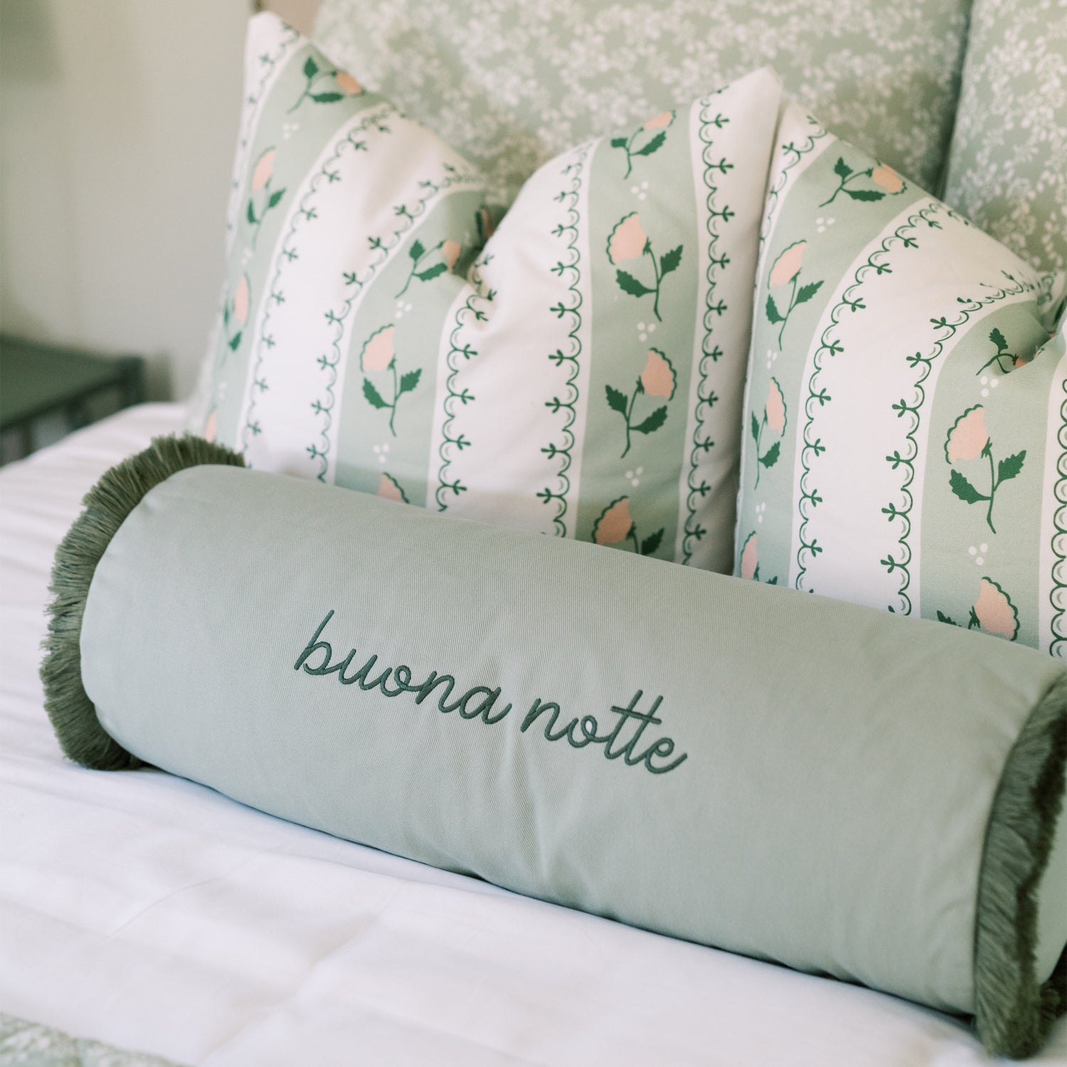 FEATURED: Photo by @mollyboyd