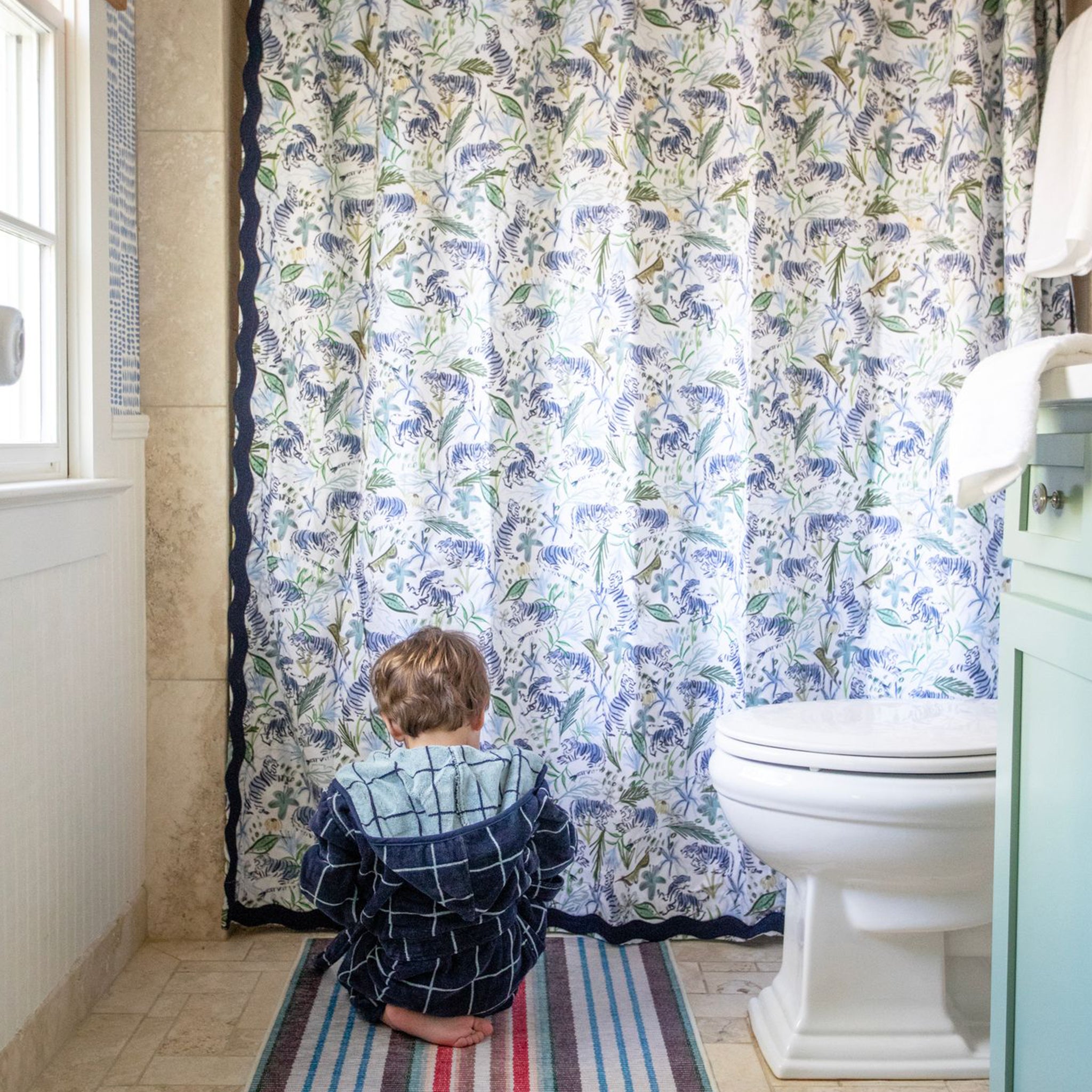 Frida Green Custom Shower Curtain - Thumbnail 4