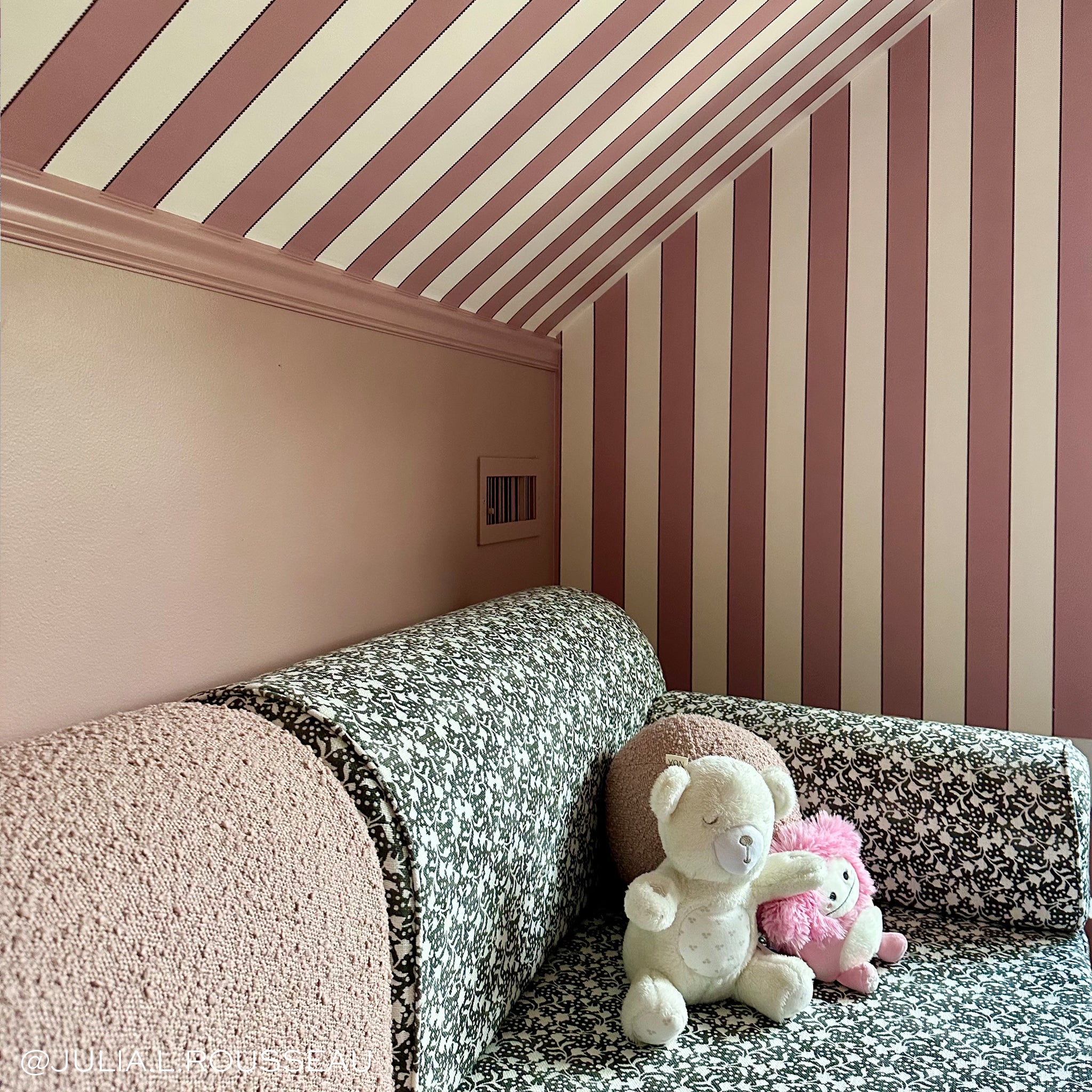 UGC Wallpaper Florence Rosewood JuliaRousseau 20250909 4 CREDITED
