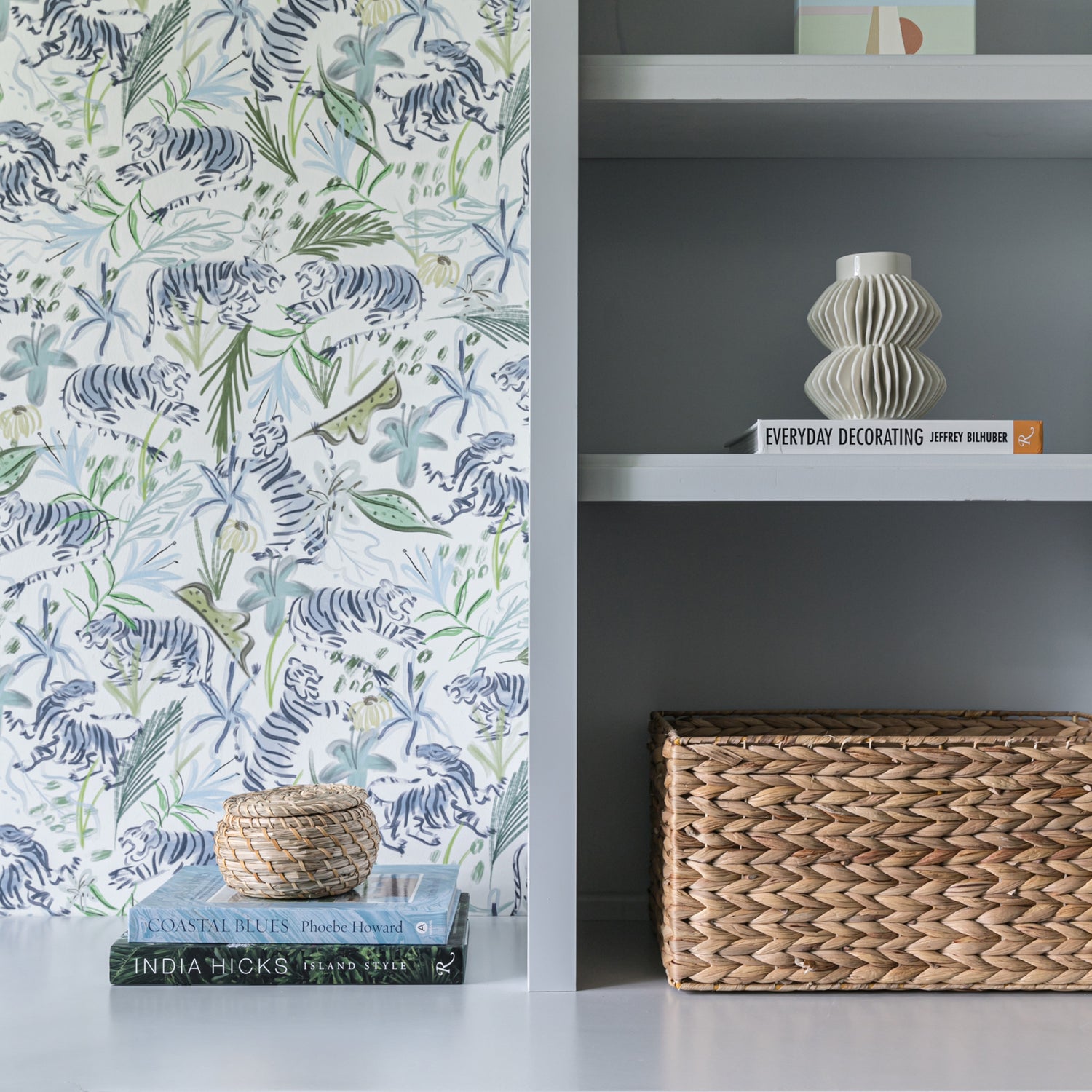 FEATURED: Photo by @emmaonadime & @heatherison