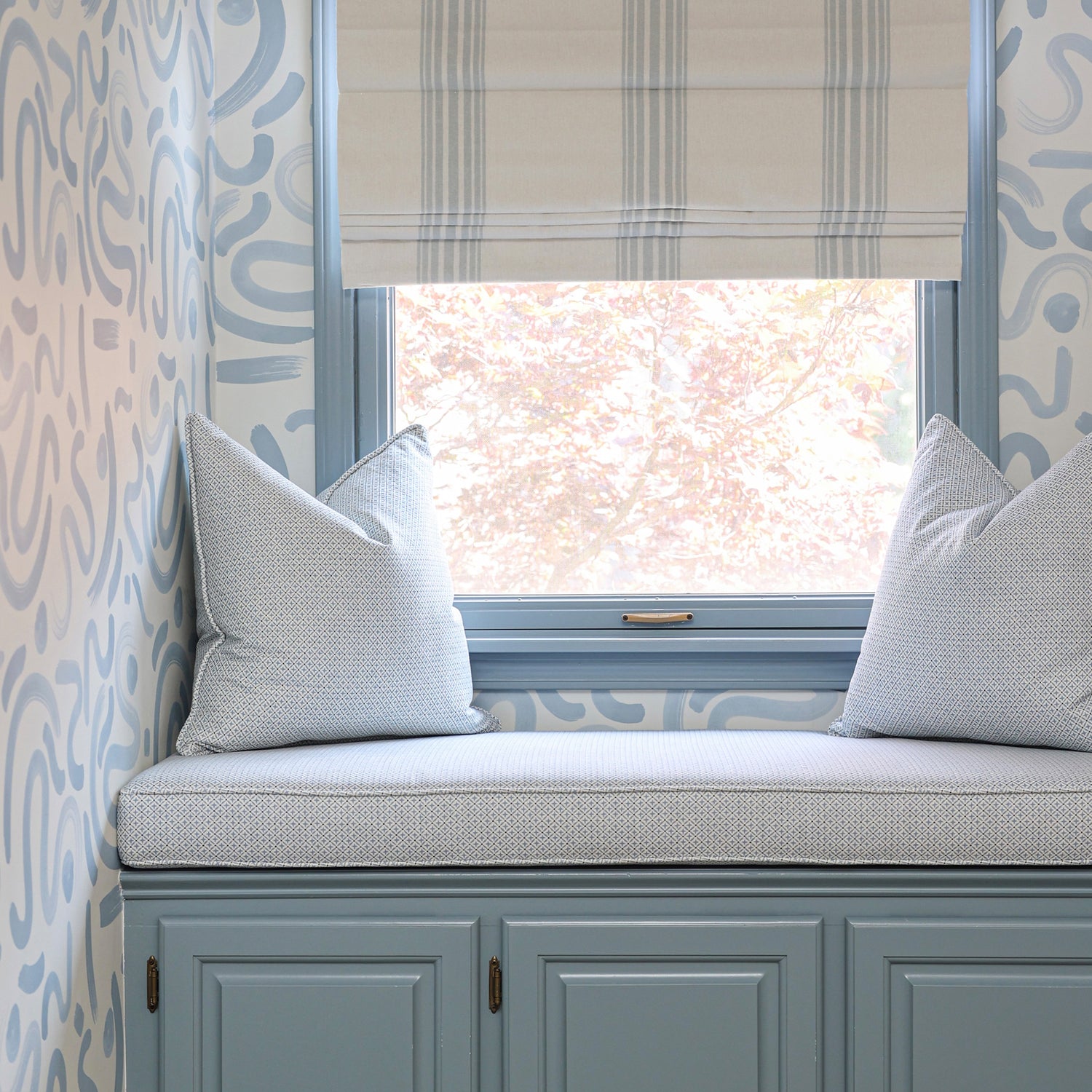 FEATURED: Photo by Lindy Collins