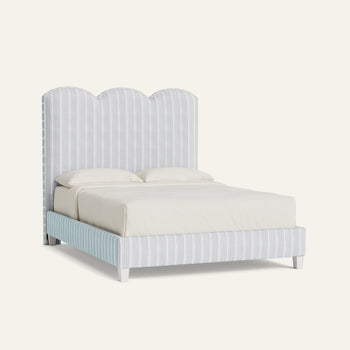 FEATURED: Shown in Queen / 9" Rails / Flour / Sand Welt