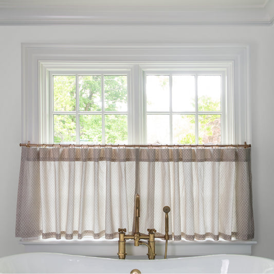 FEATURED: Shown in Ring Top