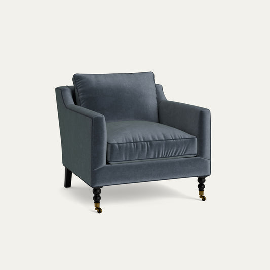 FEATURED: Shown with Ebony / Midnight Welt