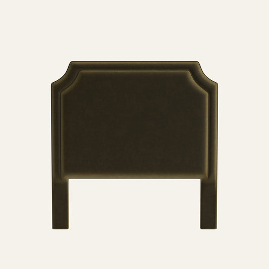 FEATURED: Shown in Queen / 4" Channel / Self Welt