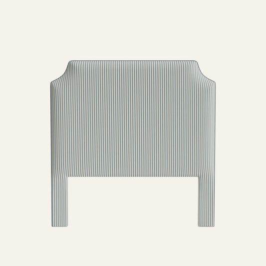 FEATURED: Shown in Queen / Moss Welt