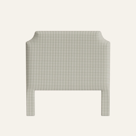 FEATURED: Shown in Queen / Sand Welt