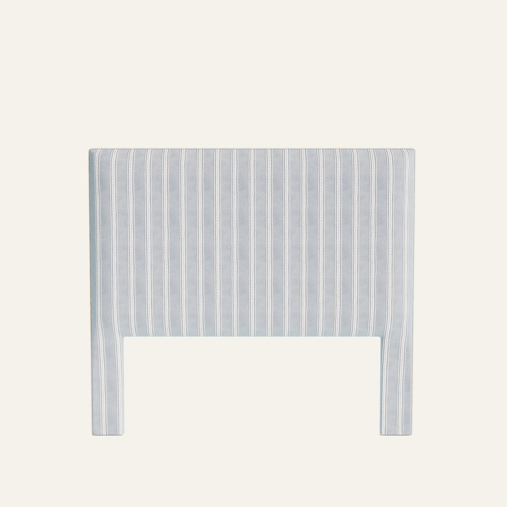 FEATURED: Shown in Queen / Sand Welt